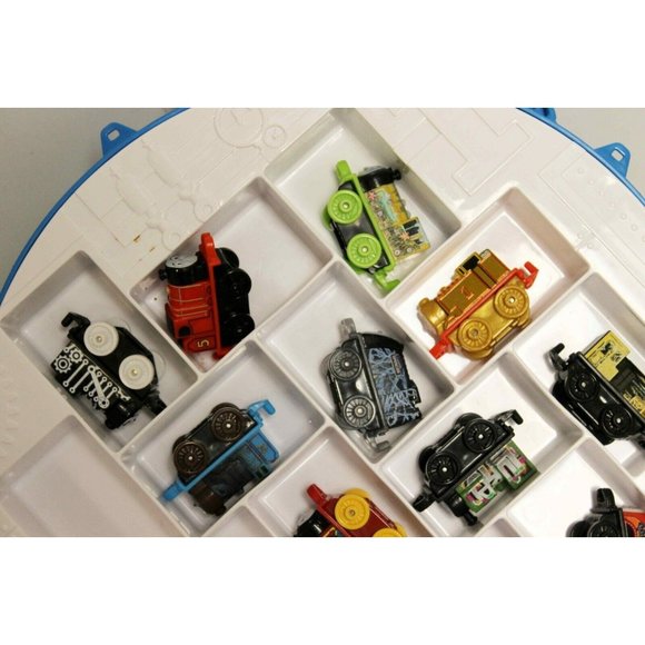 Thomas Train & Friends Wheel & Track Carrying Case +12 Mini Trains Included - Picture 4 of 6